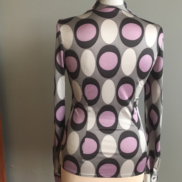 Graphic XS lavender & grey button-down blouse - Picture 4 of 7